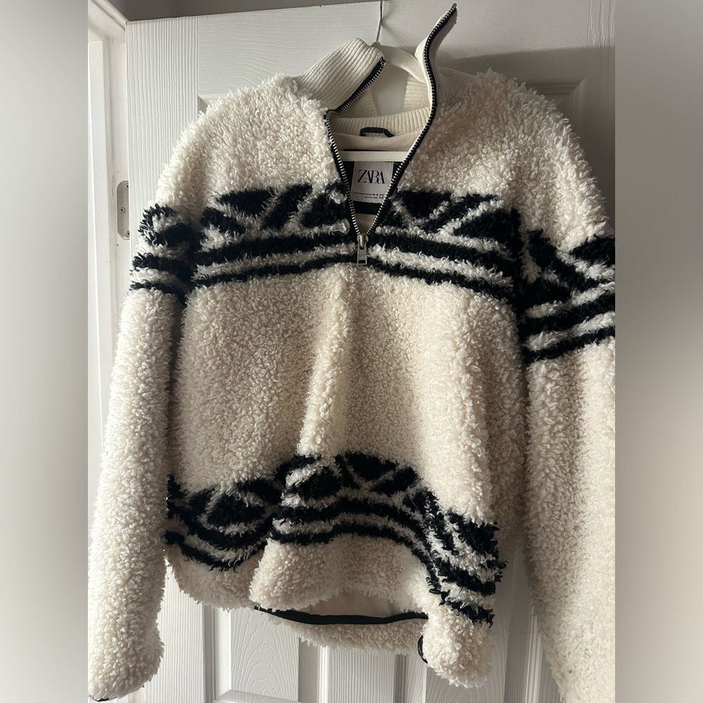 Zara fluffy sweater